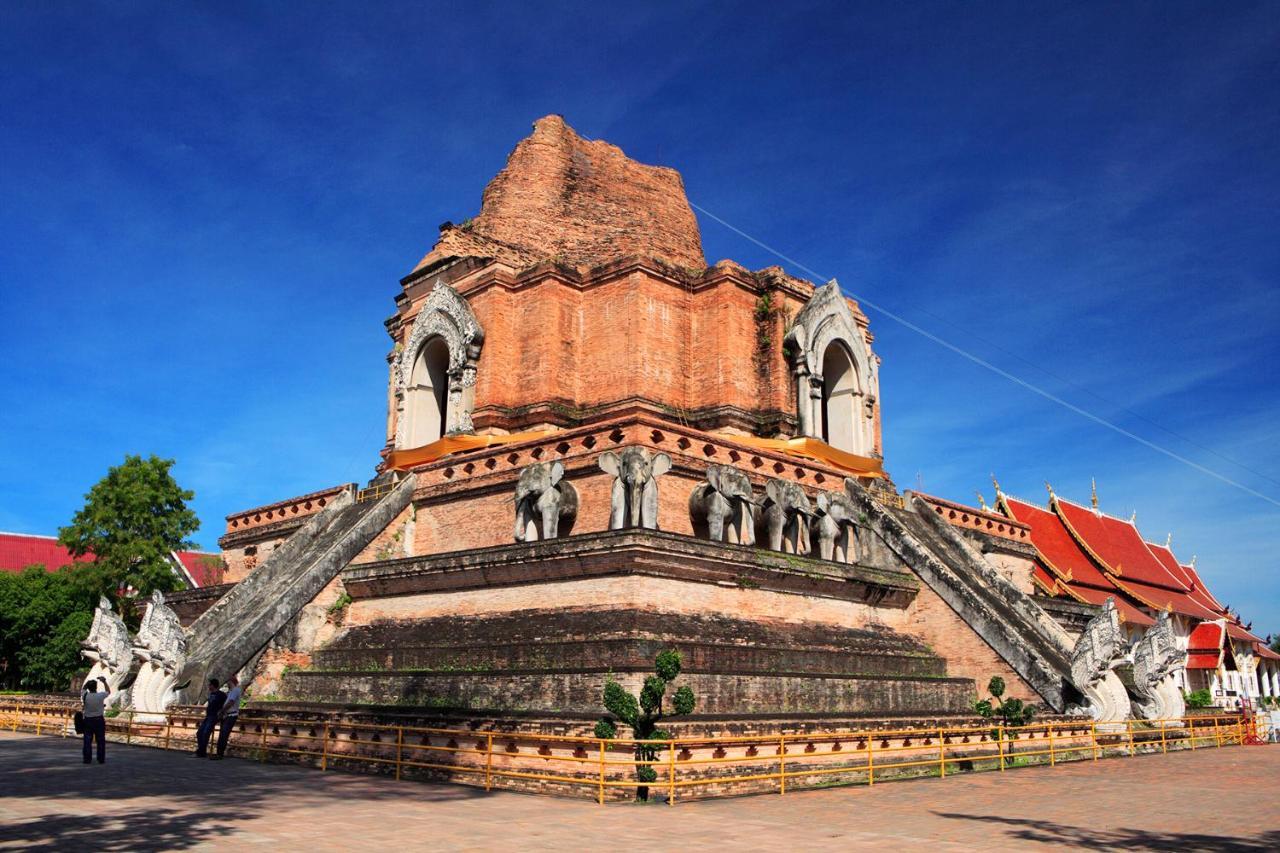 Bed Stop Hotel Chiangmai Чиангмай Экстерьер фото